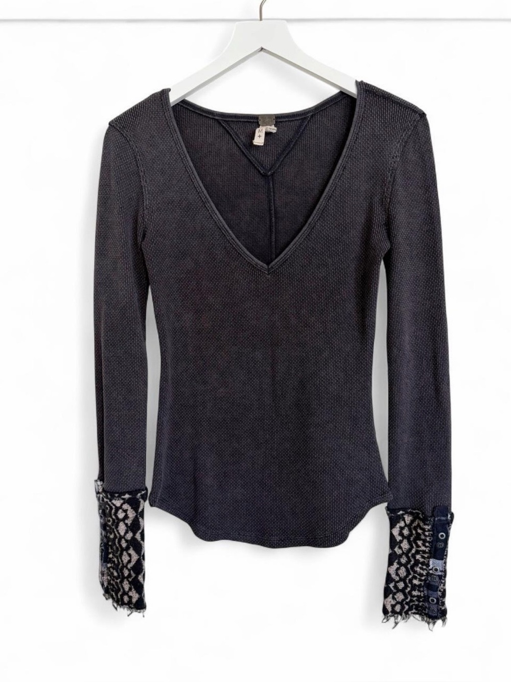 We The Free Free People Art School Cuff V-Neck Thermal Shirt Size Medium